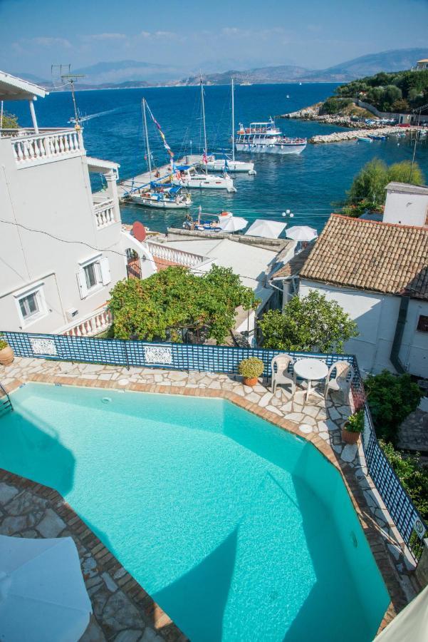 Aparthotel Limani *