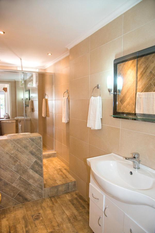 Aparthotel Limani *