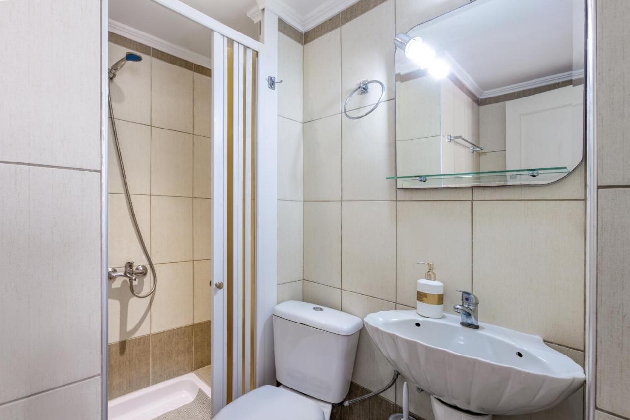 Aparthotel Limani *